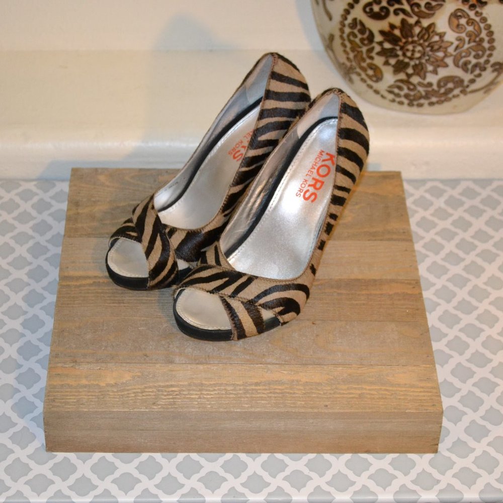 🤑 4for$20 Closet Blowout!  Kors, Michael Kors calf hair heels size 7m